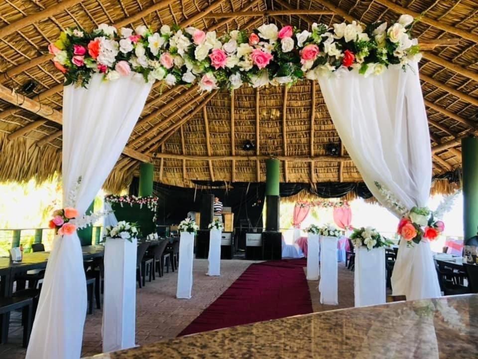 Sambo Mambo Beach Hotel エル・クコ エクステリア 写真